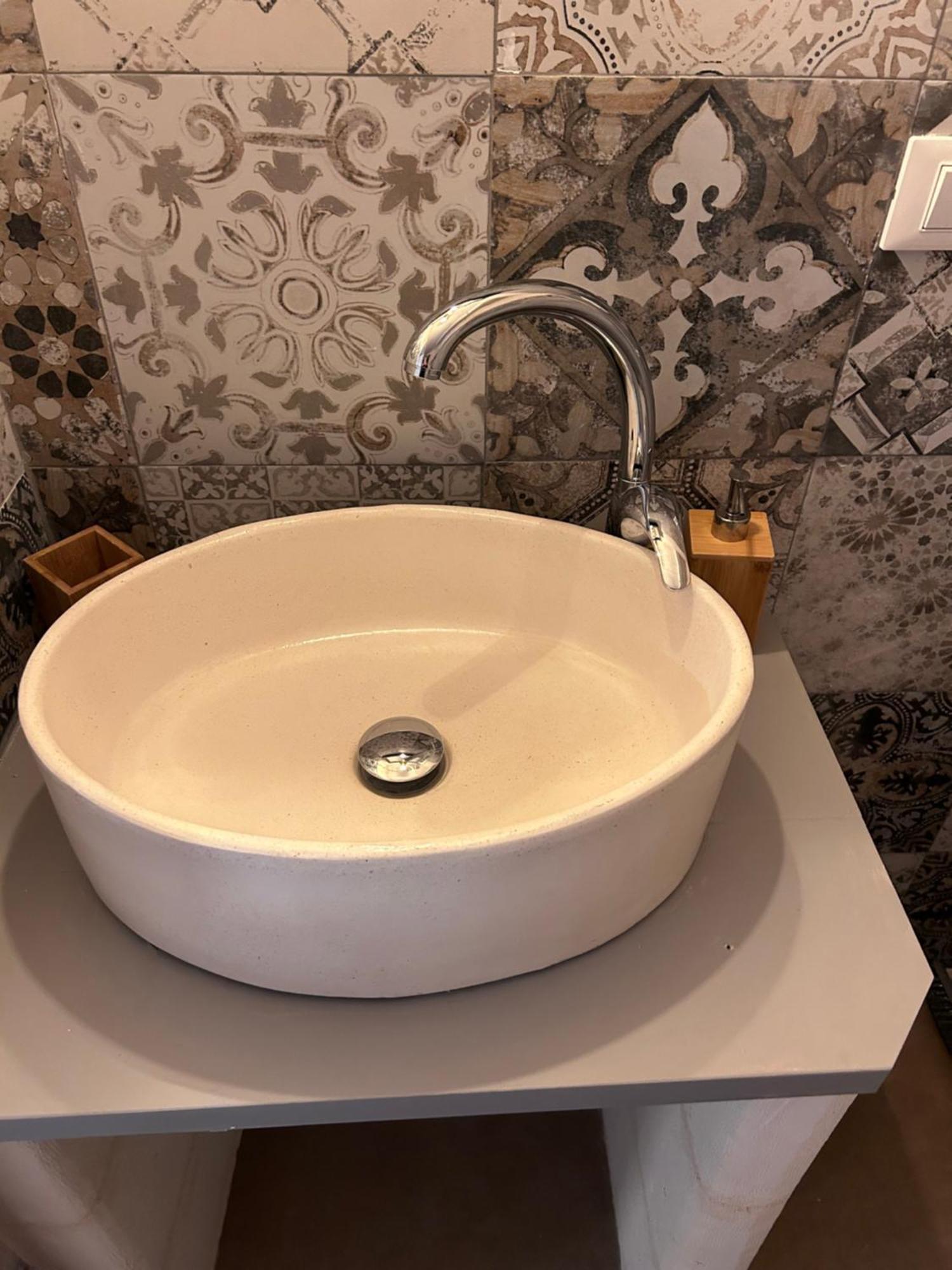 La 13 Guest House 奥斯图尼 外观 照片