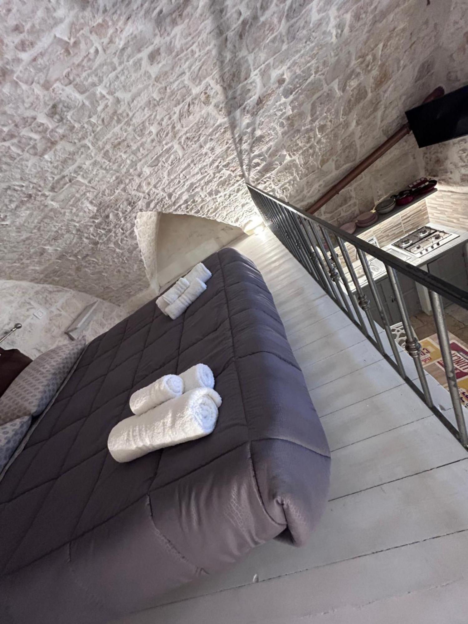 La 13 Guest House 奥斯图尼 外观 照片