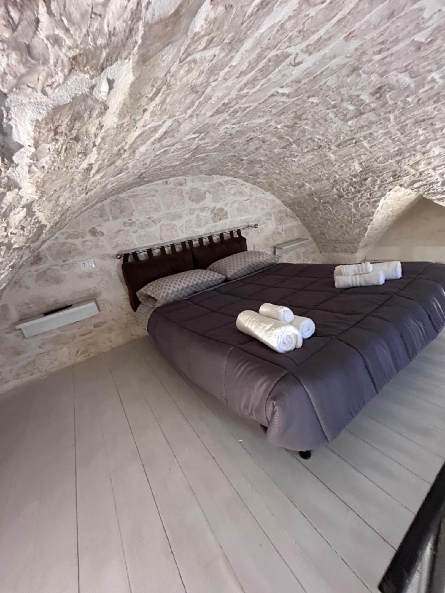 La 13 Guest House 奥斯图尼 外观 照片