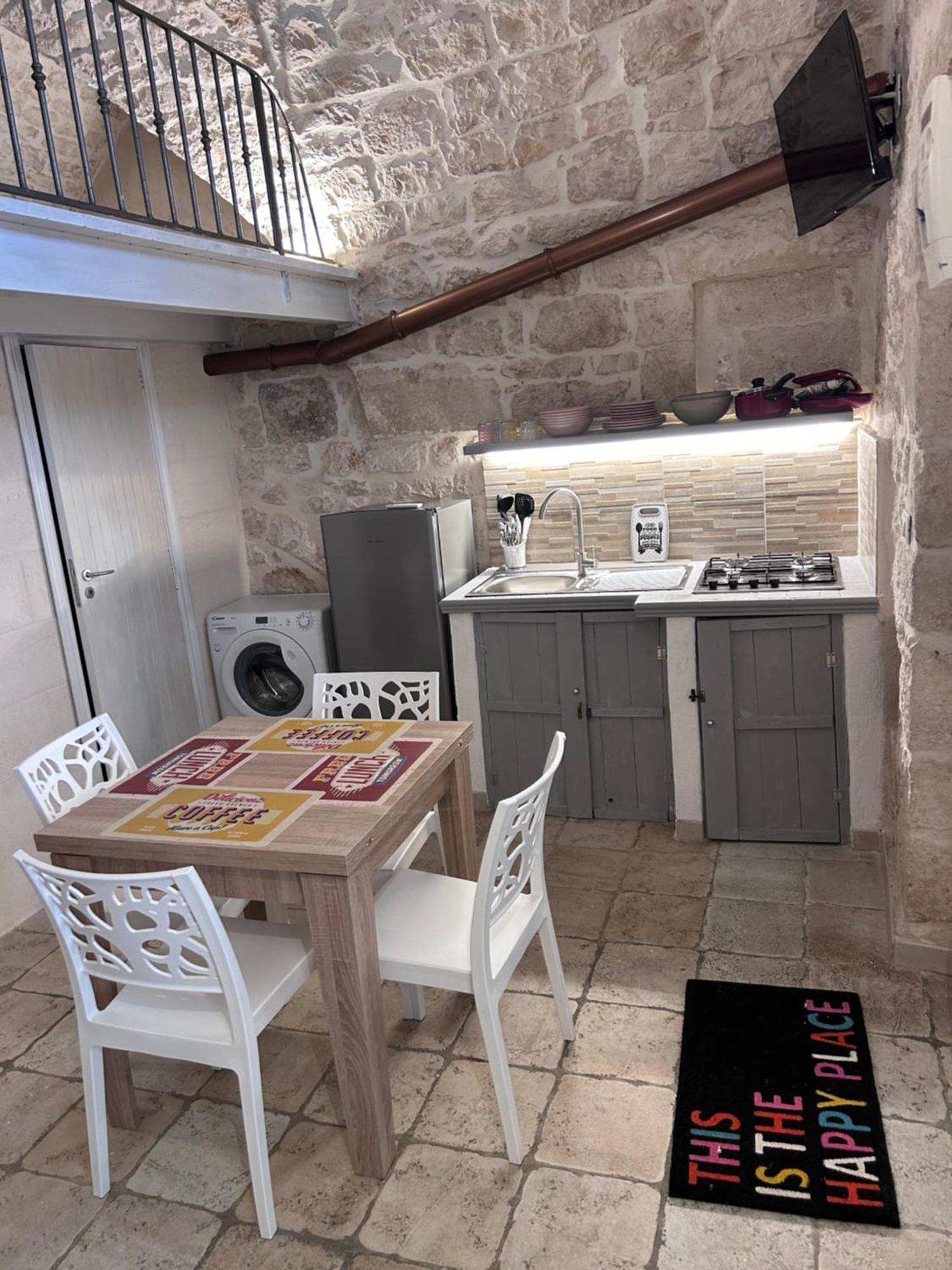 La 13 Guest House 奥斯图尼 外观 照片